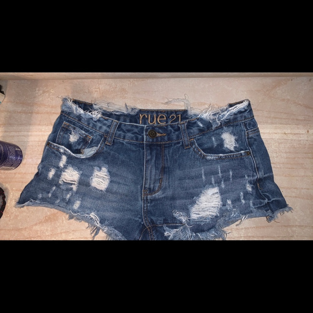 Distressed shorts